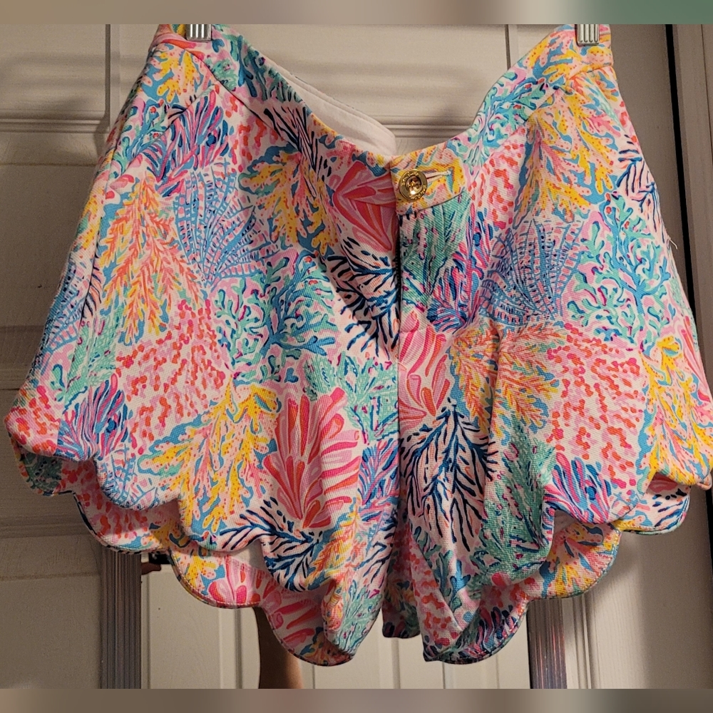 Lilly Pulitzer Buttercup Shorts Multi color in Splashdance print